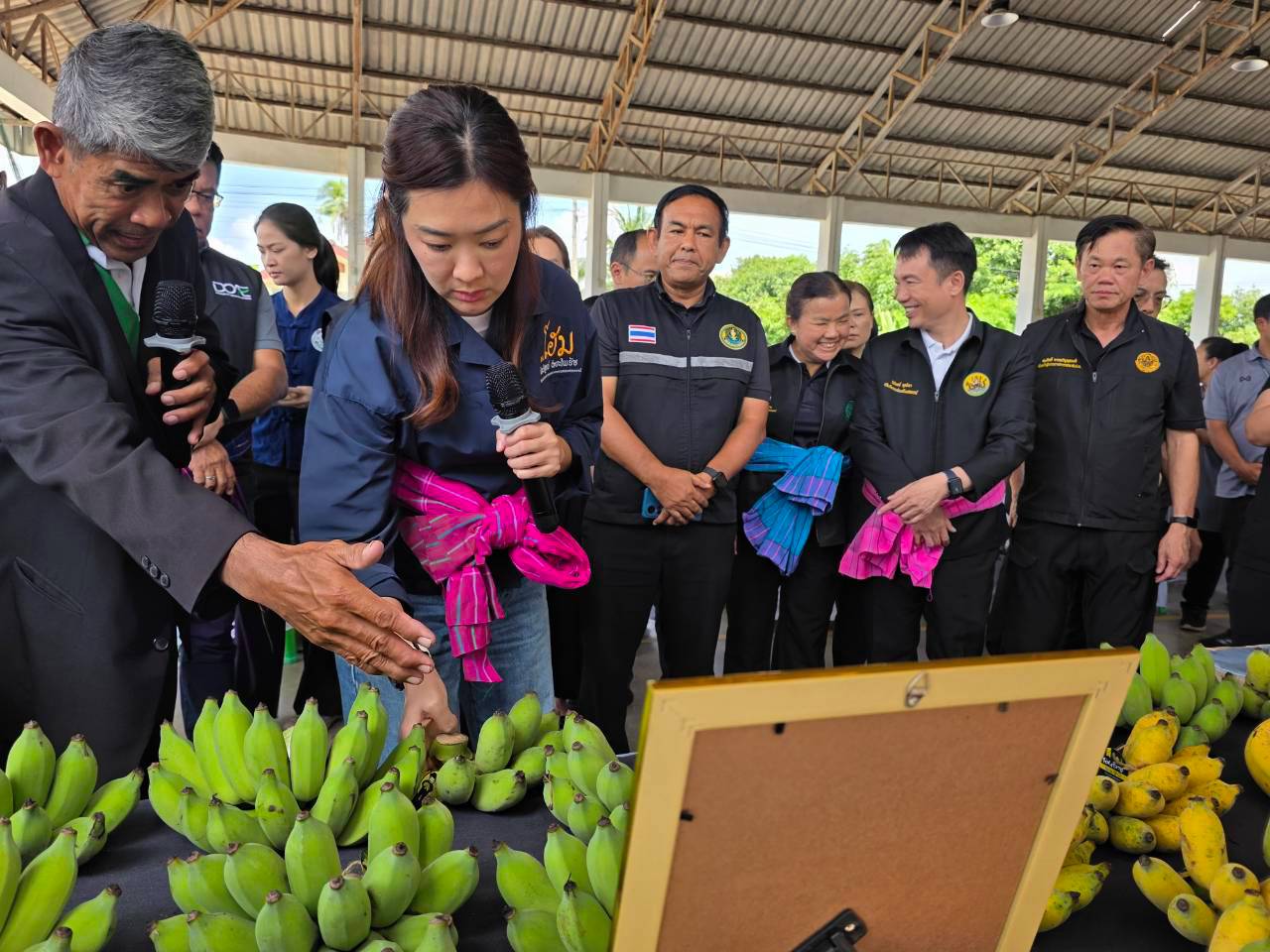 title - ส.ป.ก. ร่วมติดตามรัฐมนตรีช่วยว่าการกระทรวงเกษตรและสหกรณ์ (นางสาวปิยะรัฐชย์ ติยะไพรัช) ลงพื้นที่ตรวจราชการในจังหวัดราชบุรี
